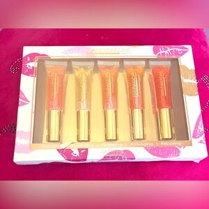 MANNA KADAR lip gloss set